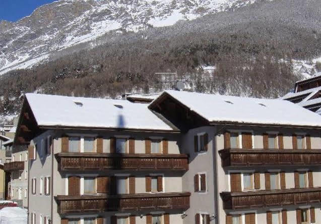 Casa Stefano E Lucia Aparthotel Бормио Екстериор снимка